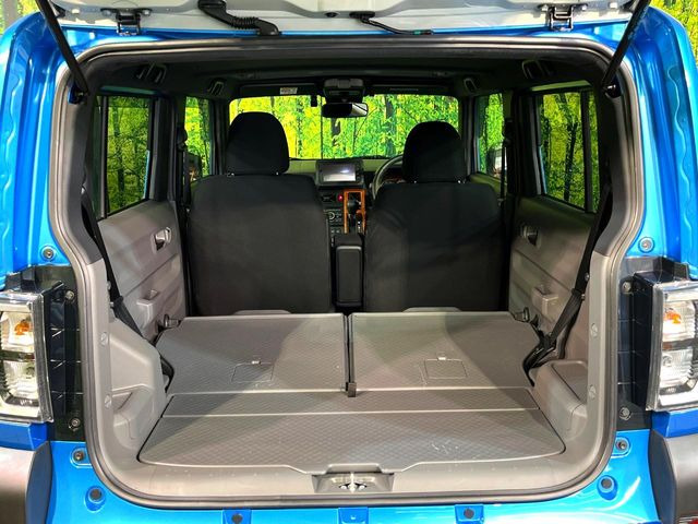 普段のお買い物や通勤、送迎等に十分な荷室スペースを確保しております。セカンドシートを倒すと、大きな荷物の積載も可能です♪