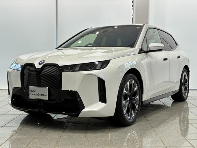 iXxドライブ60 Mスポーツ 4WD
