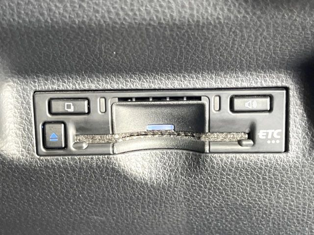 【ETC】高速道路の料金所をストレスなく通過!話題のスポットやサービスエリアに多い「スマートIC」利用時は必須のアイテムです。当店でセットアップを実施、ご納車当日からすぐにご利用いただけます!