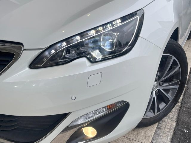 ���w�b�h���C�g�̉��΂݂�h���w�b�h���C�g�R�[�e�B���O���I�X�X���ł��B