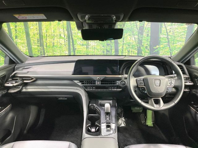 クラウンクロスオーバー2.5 G アドバンスト レザー パッケージ E-Four 4WD