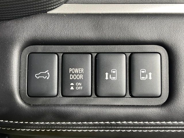 デリカD:52.2 シャモニー 電動サイドステップ 4WD