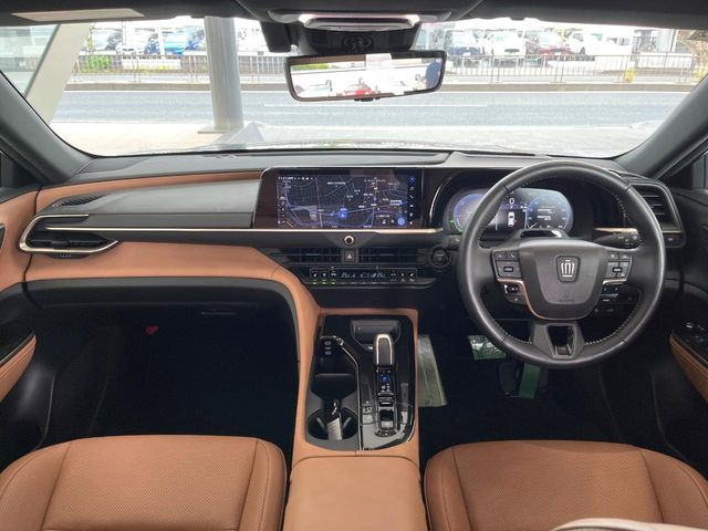 クラウンスポーツ2.5 Z E-Four 4WD