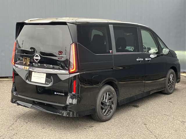 セレナ1.4 e-POWER ハイウェイスターV