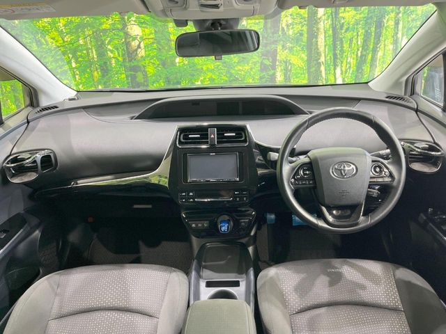 プリウス1.8 S