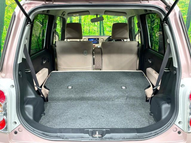 普段のお買い物や通勤、送迎等に十分な荷室スペースを確保しております。セカンドシートを倒すと、大きな荷物の積載も可能です♪