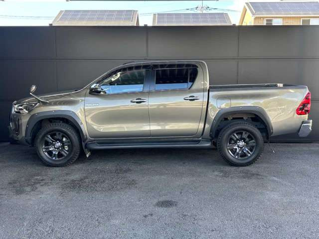 ハイラックス2.4 Z ディーゼル 4WD