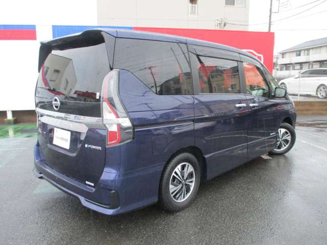 セレナ1.2 e-POWER ハイウェイスターV