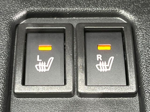 【シートヒーター】寒い日に重宝するシートヒーター!エアコンより早く温まってくれるので寒がりの人も安心ですね♪エアコンの温風は乾燥するから苦手、という方にもをおすすめです。