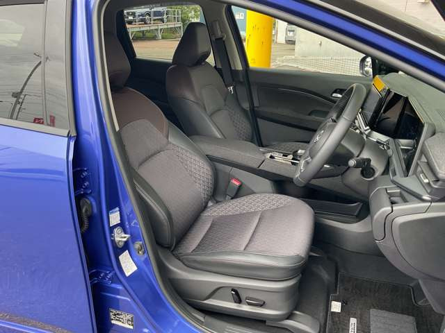 ノートオーラ1.2 G FOUR 4WD