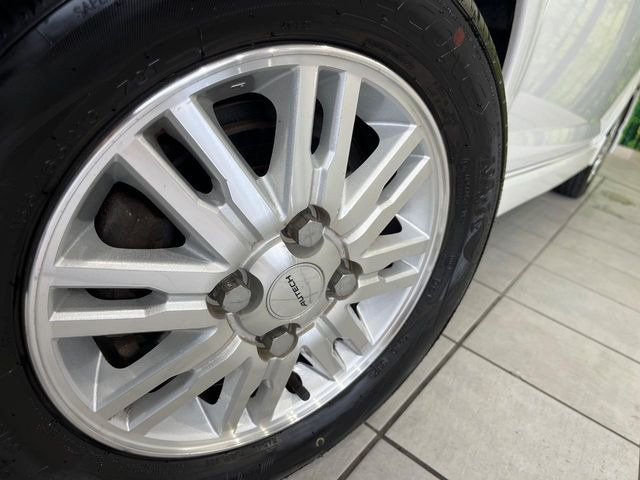 �y�O���[�h��p����13�C���`�A���~�z�C�[���z�f�U�C�����̍��������A���~�z�C�[���𑕒����Ă���܂��B�e��ЊO�A���~�z�C�[����A�X�^�b�h���X�^�C�����戵�����Ă���܂��B���񂲑��k����������
