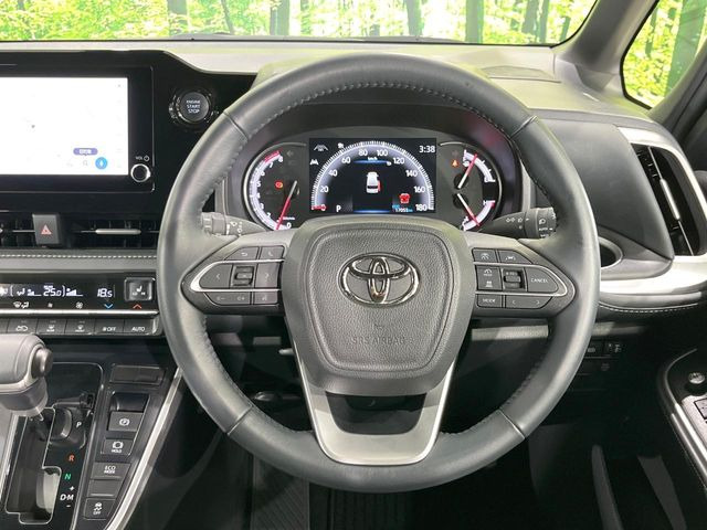 【ステアリングスイッチ】運転中、前方から目線をそらすことなく、オーディオ等の操作が可能な便利機能!安心&快適なドライブを演出してくれます♪