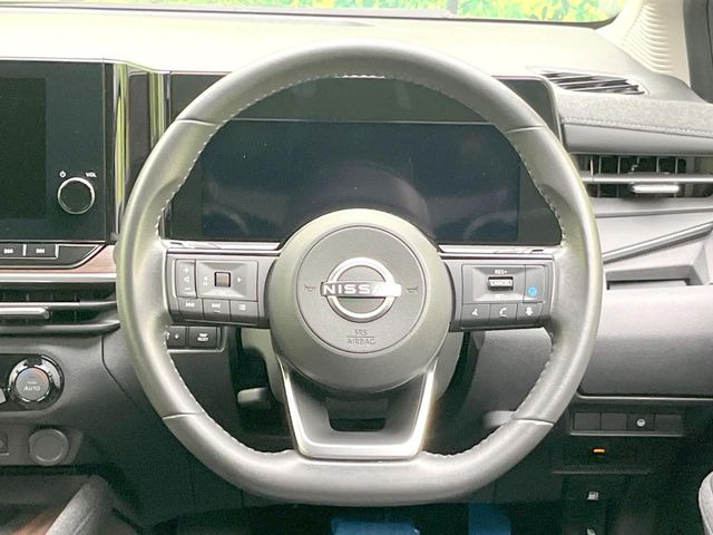 【ステアリングスイッチ】運転中、前方から目線をそらすことなく、オーディオ等の操作が可能な便利機能!安心&快適なドライブを演出してくれます♪