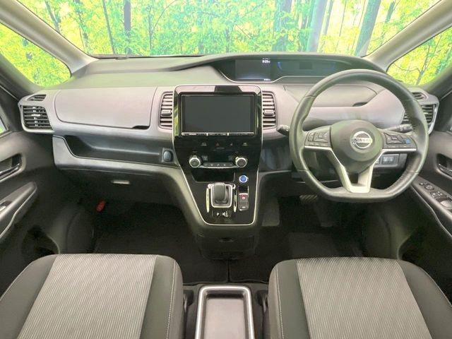 セレナ1.2 e-POWER ハイウェイスターV