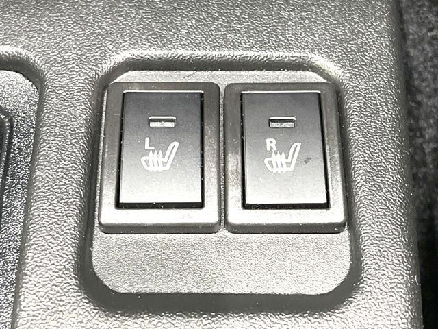 【シートヒーター】寒い日に重宝するシートヒーター!エアコンより早く温まってくれるので寒がりの人も安心ですね♪エアコンの温風は乾燥するから苦手、という方にもをおすすめです。