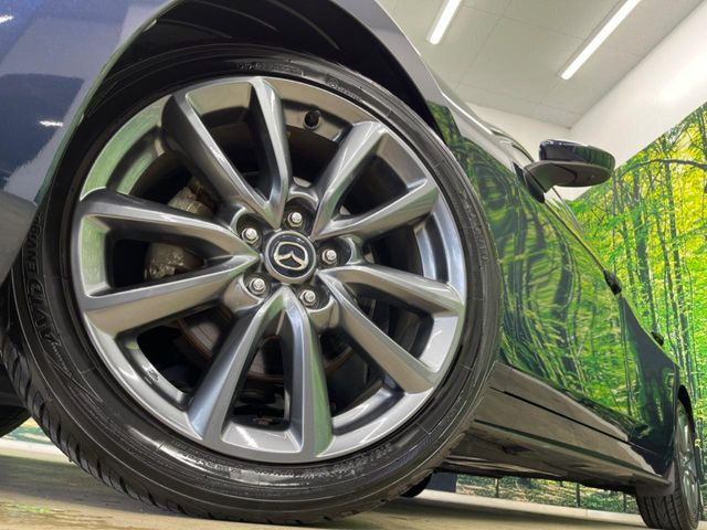 �y18�C���`�A���~�z�C�[���z�O�ςɃ}�b�`�����A���~�z�C�[���𑕒����Ă���܂��B�e��A���~�z�C�[����A�X�^�b�h���X�^�C�����戵�����Ă���܂��B���񂲑��k����������