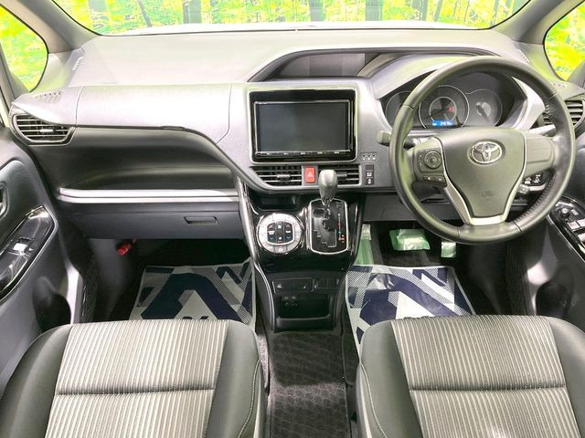 ヴォクシー2.0 ZS