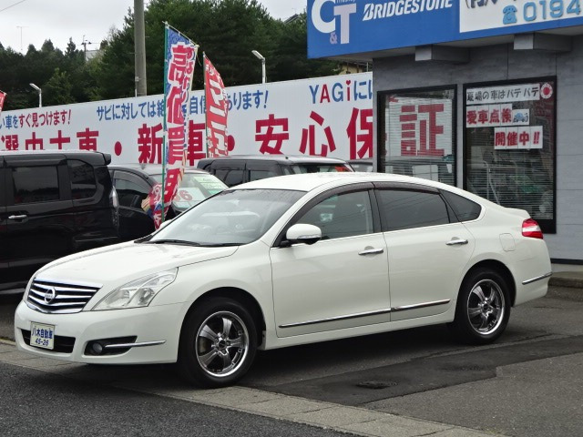 ティアナ2.5 250XL FOUR 4WD
