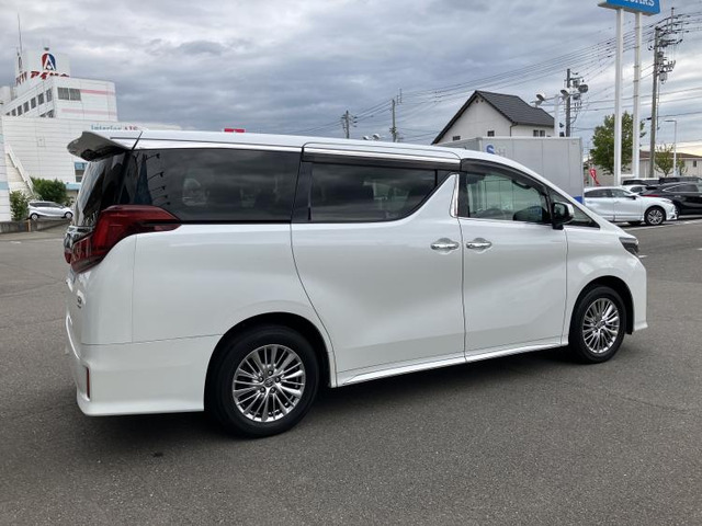 アルファードハイブリッド 2.5 S タイプゴールドIII E-Four 4WD