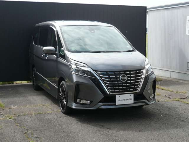 セレナ2.0 ハイウェイスターV 4WD