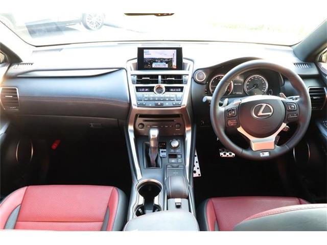 NX200t Fスポーツ 4WD