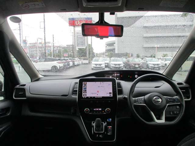 セレナ1.2 e-POWER ハイウェイスターV