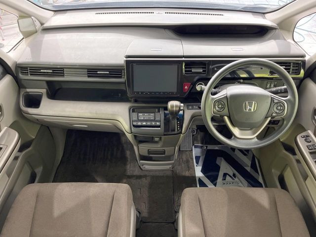 ステップワゴン1.5 G