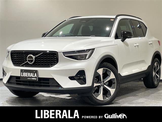 XC40アルティメット B4 AWD ダークエディション 4WD