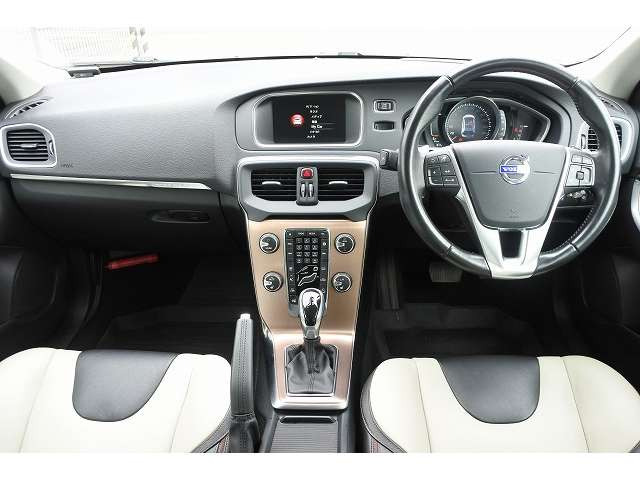 V40クロスカントリーT5 AWD SE 4WD