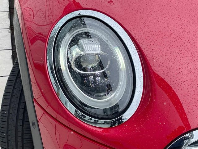 ��LED�w�b�h���C�g:��ԑ��s�����ǍD�Ȏ��E���m�ۂ����S���ĉ^�]�ł��鍂�P�xLED�w�b�h���C�g�𑕔�!�_�����x�������A����d�͂��}�����Ă��܂��B