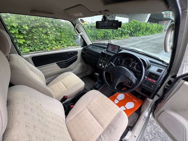 内装です☆納車前にクリーニングも実施致します☆