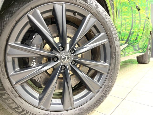 �y����21�C���`�A���~�z�C�[���z�O�ςɃ}�b�`���������A���~�z�C�[���𑕒����Ă���܂��B�e��ЊO�A���~�z�C�[����A�X�^�b�h���X�^�C�����戵�����Ă���܂��B���񂲑��k����������