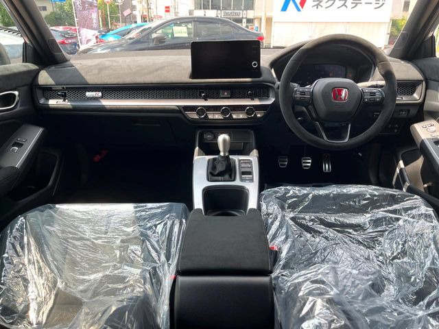 シビックタイプR2.0 レーシング ブラックパッケージ