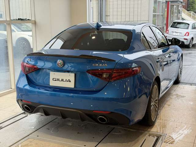 ジュリア2.0 ターボ Q4 ヴェローチェ4WD