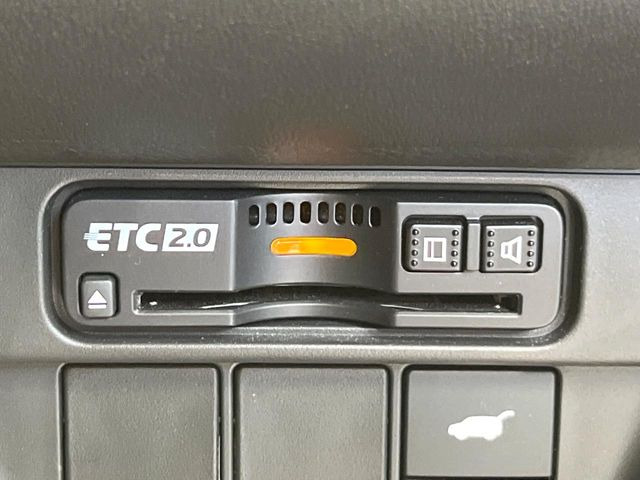 【ETC】高速道路の料金所をストレスなく通過!話題のスポットやサービスエリアに多い「スマートIC」利用時は必須のアイテムです。当店でセットアップを実施、ご納車当日からすぐにご利用いただけます!
