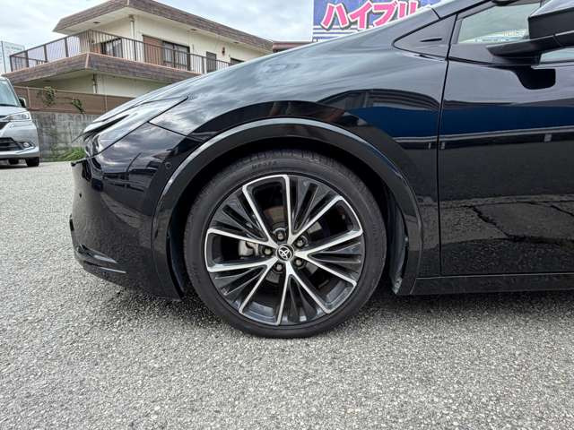 弊社は、お客さまのニーズにお応え出来るよう、豊富な車種を取り揃えております。お乗り換えの際も、是非、よろしくお願いいたします。