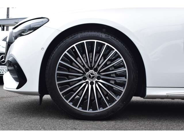 EクラスE300 エクスクルーシブ AMGラインパッケージ (ISG)