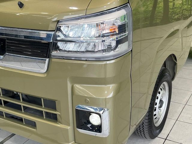 �yLED�w�b�h���C�g�z���V����ԑ��s�����ǍD�Ȏ��E���m�ۂ����S���ĉ^�]�ł��鍂�P�xLED�w�b�h���C�g�𑕔�!�_�����x�������A����d�͂��}�����Ă��܂��B