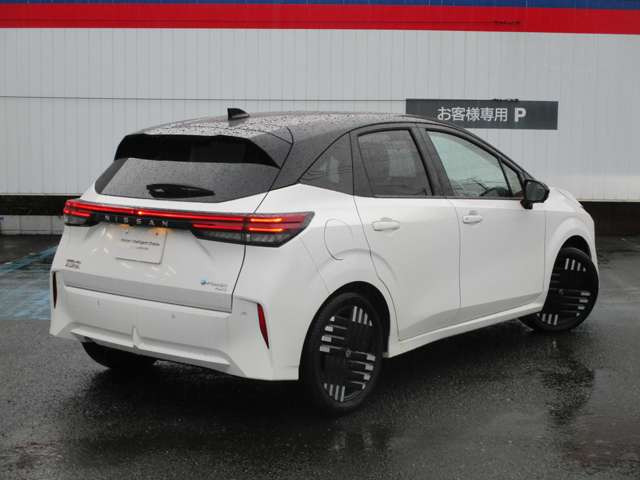 ノートオーラ1.2 G FOUR 4WD