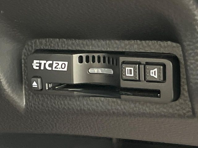 【ETC】高速道路の料金所をストレスなく通過!話題のスポットやサービスエリアに多い「スマートIC」利用時は必須のアイテムです。当店でセットアップを実施、ご納車当日からすぐにご利用いただけます!