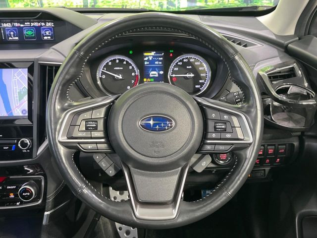 【全車速追従機能付クルーズコントロール】高速道路での長距離走行が楽に!!自動で速度を保つクルーズコントロールが、衝突軽減システムと連携し、前方の車両を感知して車間を保つように速度調節してくれます!!