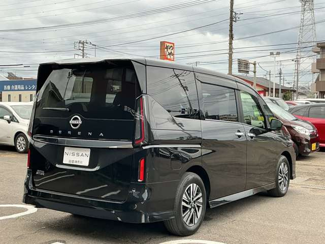 セレナ2.0 ハイウェイスターV