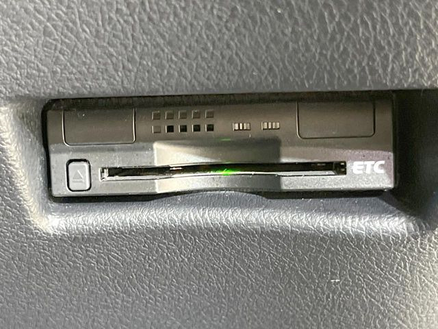 【ETC】高速道路の料金所をストレスなく通過!話題のスポットやサービスエリアに多い「スマートIC」利用時は必須のアイテムです。当店でセットアップを実施、ご納車当日からすぐにご利用いただけます!