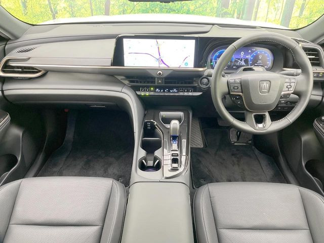 クラウンスポーツ2.5 Z E-Four 4WD