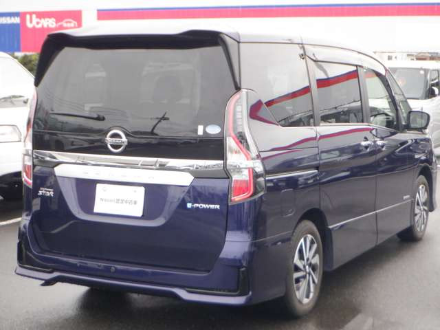 セレナ1.2 e-POWER ハイウェイスターV