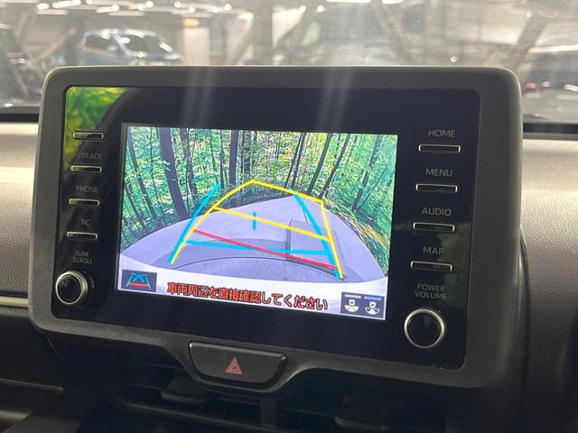 【バックカメラ】駐車時に後方がリアルタイム映像で確認できます。大型商業施設や立体駐車場での駐車時や、夜間のバック時に大活躍!運転スキルに関わらず、今や必須となった装備のひとつです!