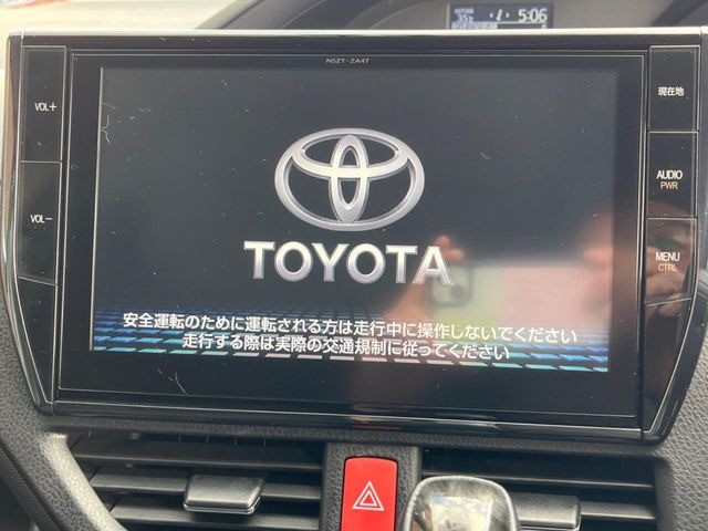 ヴォクシー2.0 ZS