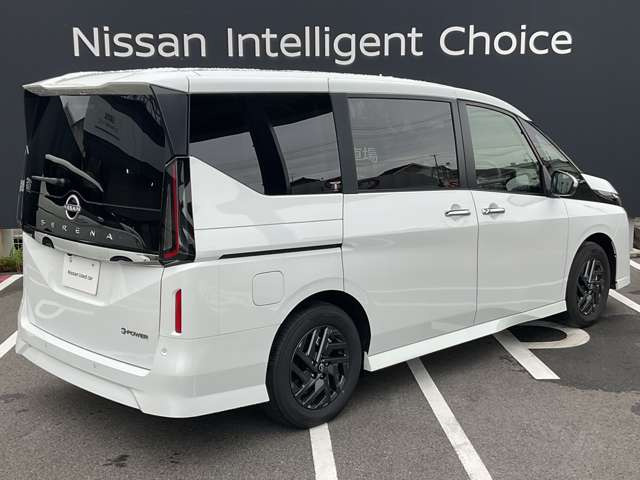 セレナ1.4 e-POWER ハイウェイスターV
