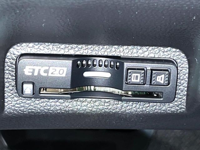 【ETC】高速道路の料金所をストレスなく通過!話題のスポットやサービスエリアに多い「スマートIC」利用時は必須のアイテムです。当店でセットアップを実施、ご納車当日からすぐにご利用いただけます!