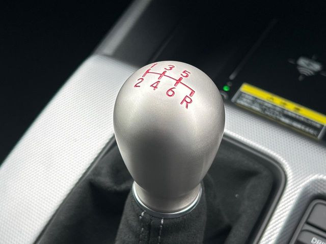シビックタイプR2.0 レーシング ブラックパッケージ